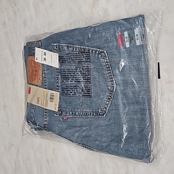 Mens 505 Levi's Relax Fit Jeans Size 36 x 30 New With Tags - Picture 1 of 5